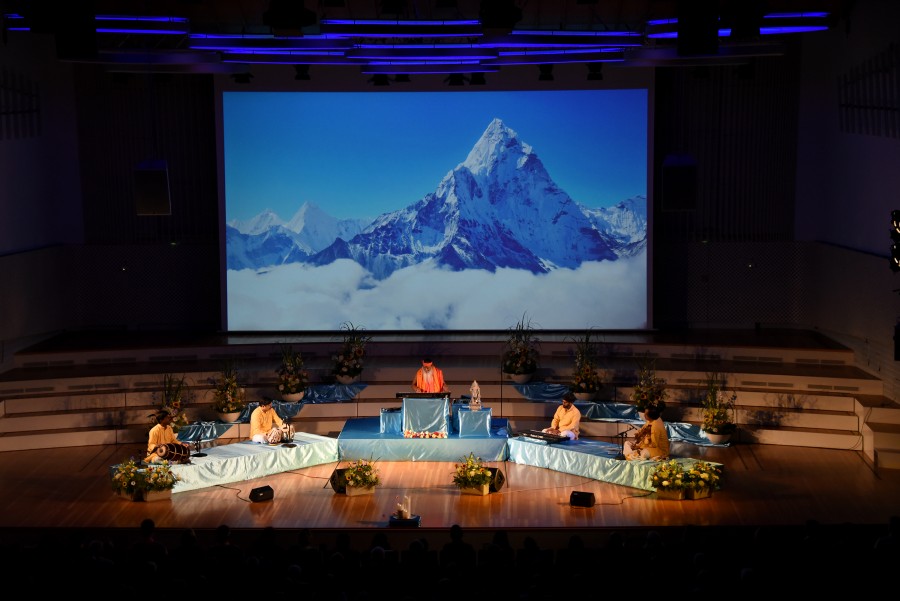 Concert — Berlin, Germany, Himalaya backdrop